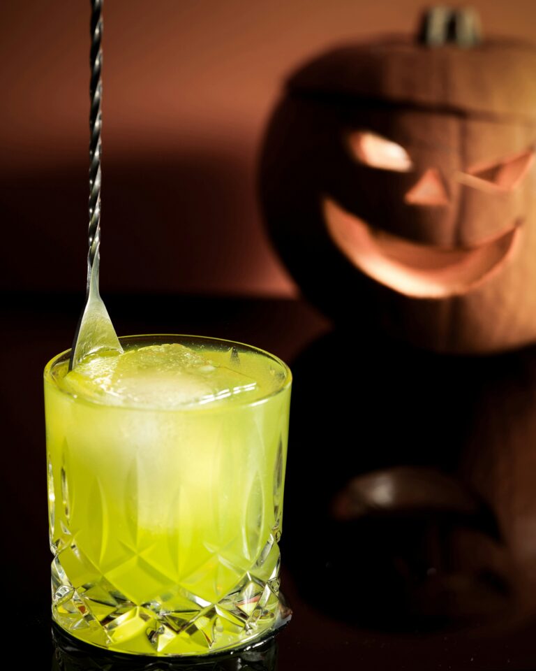 12 Non-Alcoholic Spooky and Amazing Halloween Mocktails For All Ages